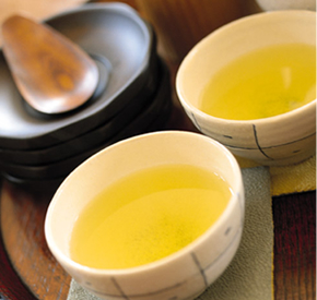 �ʐ^�F���܁u�a�v3�{�Z�b�g